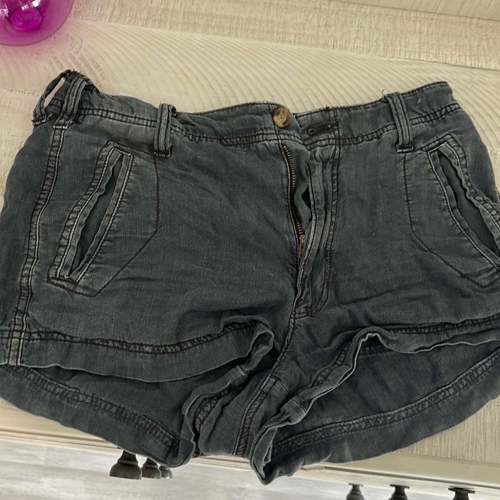 American Eagle Black Cargo Shorts